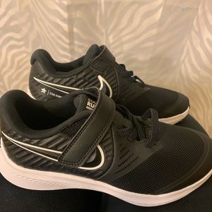 Nike Star Runner size 13C little kid NWOT